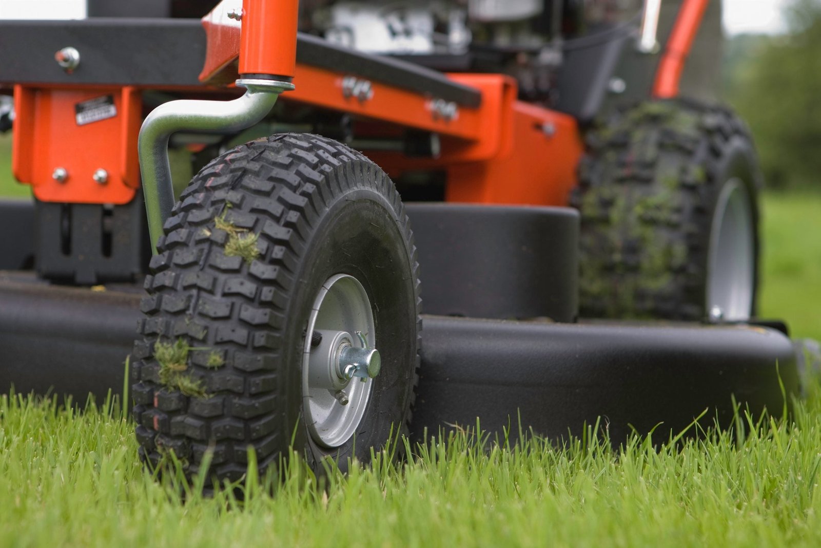 How to Change a Lawn Mower Tire: Step-by-Step Guide for Easy Replacement