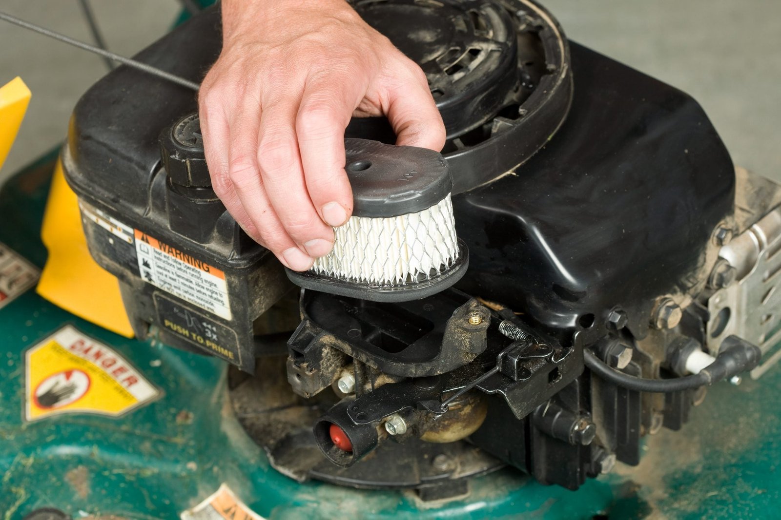 How to Clean a Lawn Mower Air Filter: Step-by-Step Guide for Better Performance