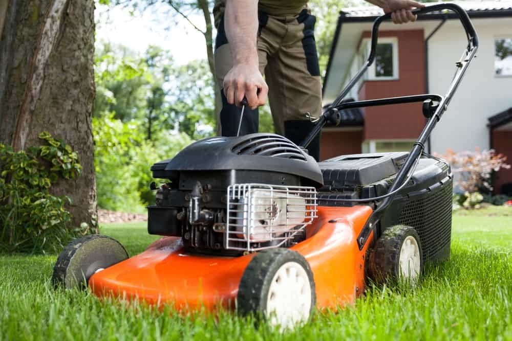 How Long Should a Lawn Mower Last? Average Lifespan, Signs of Wear, and Replacement Tips