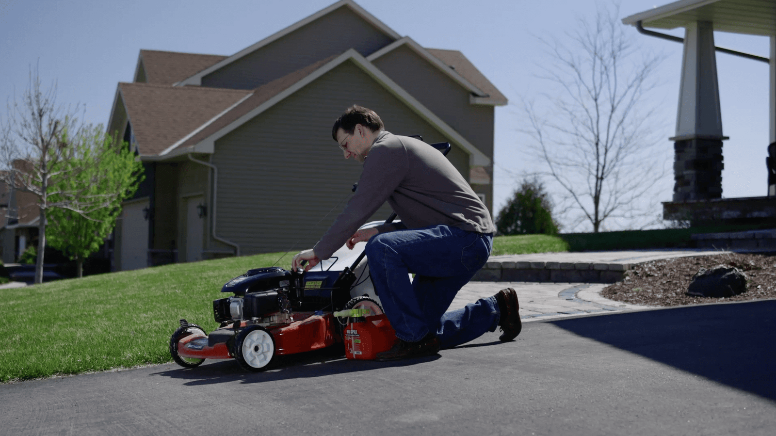 Why a Lawn Mower Won’t Start: 10 Common Causes and Easy Fixes
