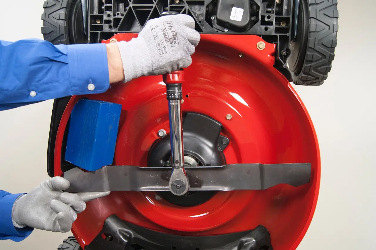 How to Adjust Belt Drive Walk Behind Mower for Smooth, Efficient Cutting