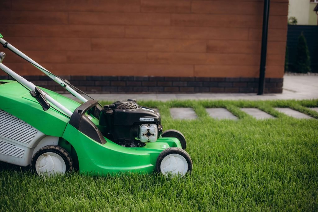 When to Mow New Sod: The Best Time to Cut Fresh Grass Safely