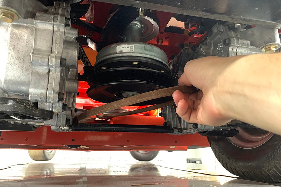 How to Change a Belt on a Riding Mower: Step-by-Step Guide