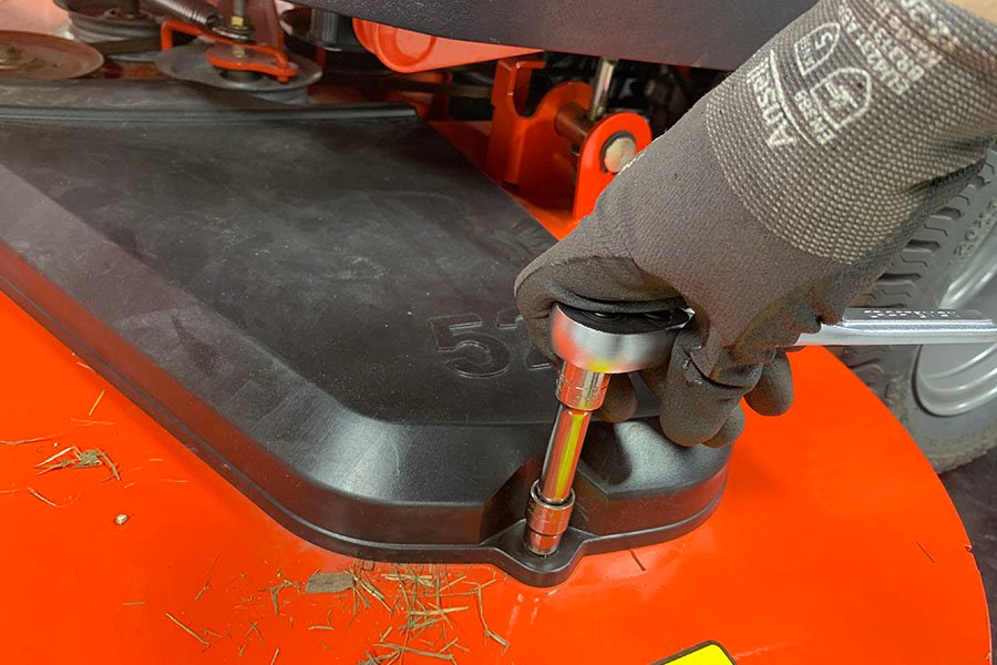 How to Change a Belt on a Riding Mower: Step-by-Step Guide