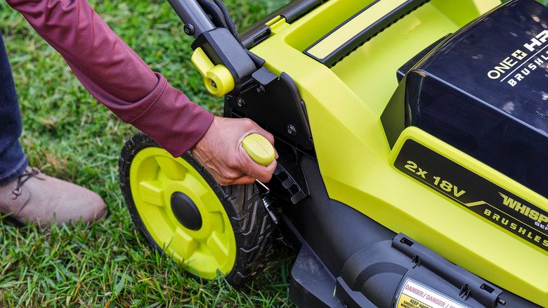 How to Start a Ryobi Lawn Mower: Simple Step-by-Step Guide