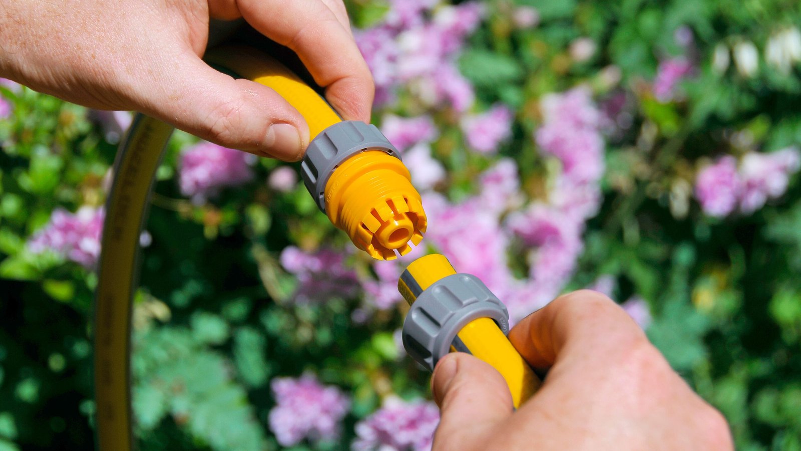 How to Fix a Garden Hose: Easy DIY Repairs for Leaks, Holes, and Kinks